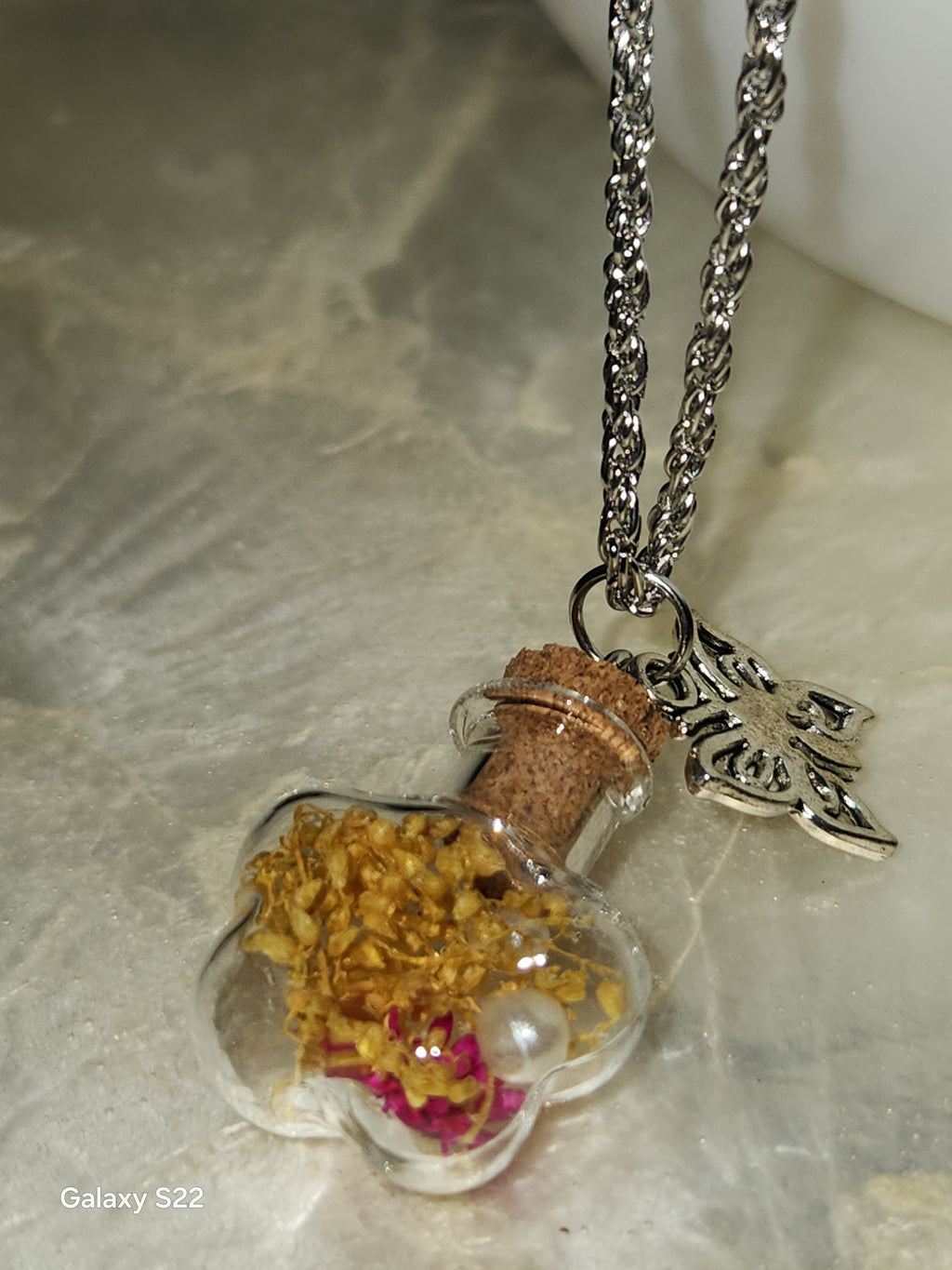 Enchanted Terrarium Necklace – Preserved Botanicals &amp; Silver Wing