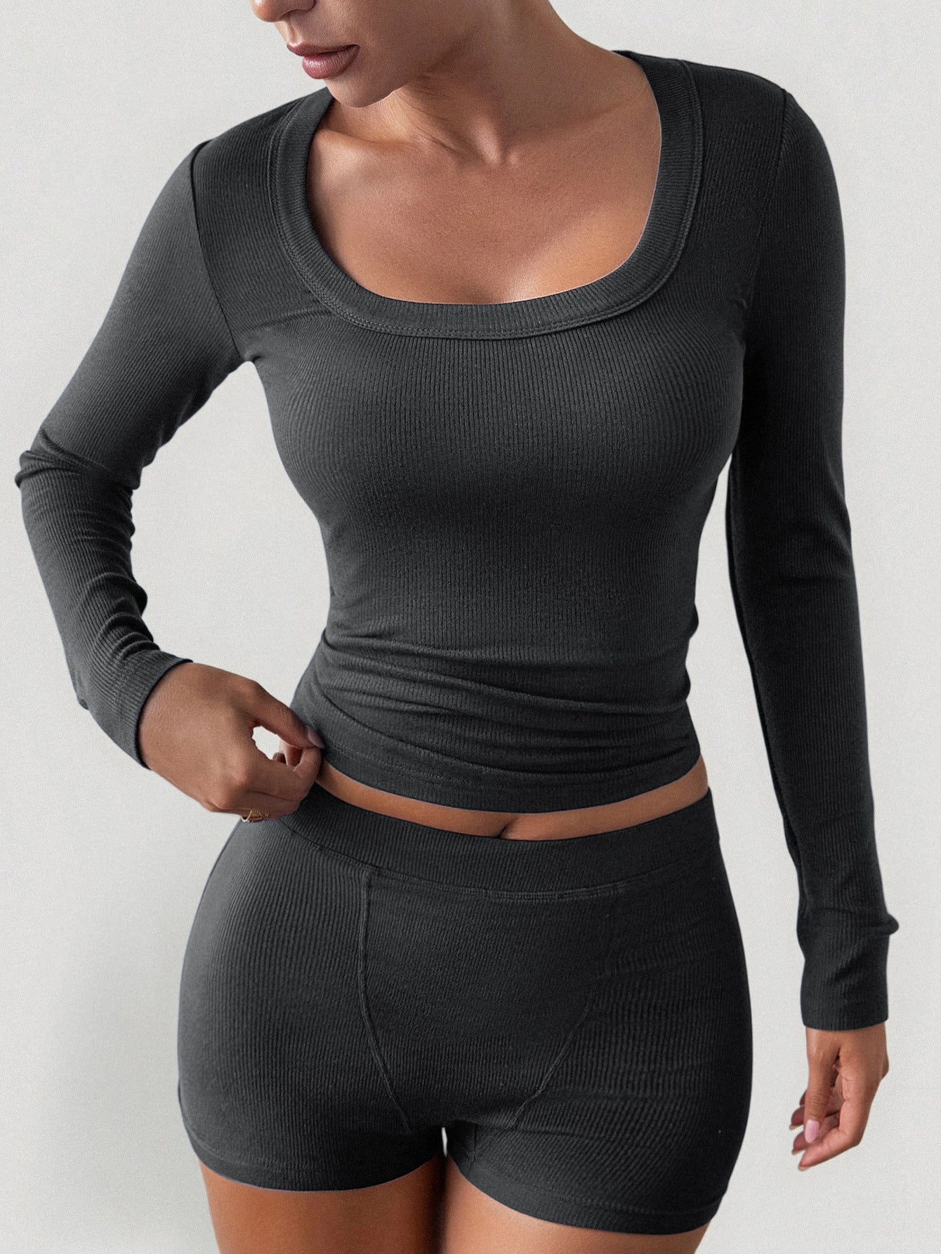 Yoga exercise slim fit T-shirt shorts two-piece set