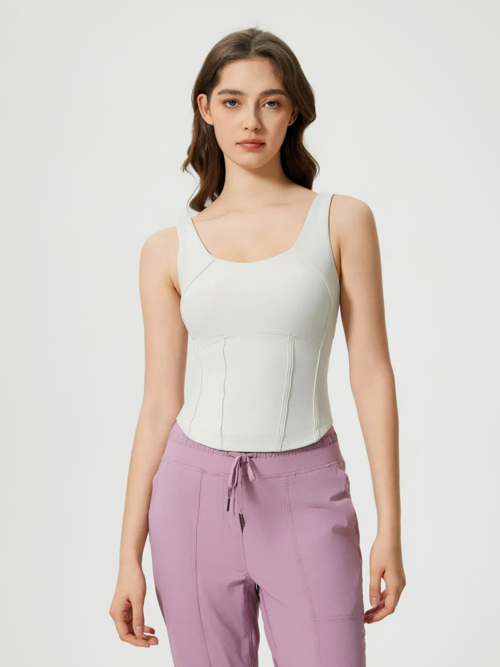 Short slim fit and slimming sports vest for women with chest cushion beautiful back sleeveless fitness yoga suit