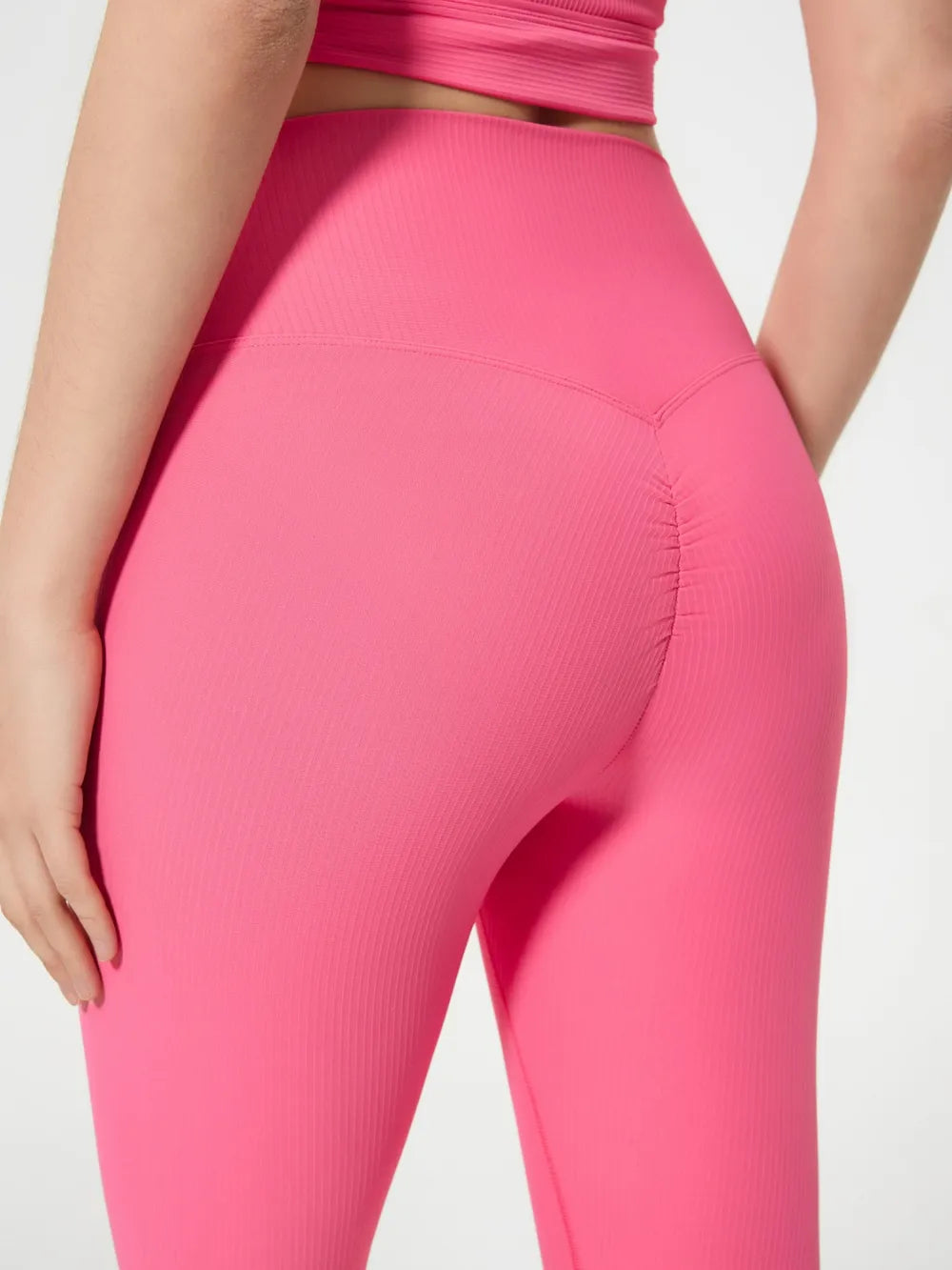 Fitness cropped pants with high waist hip lifting pleating sports yoga shorts for women